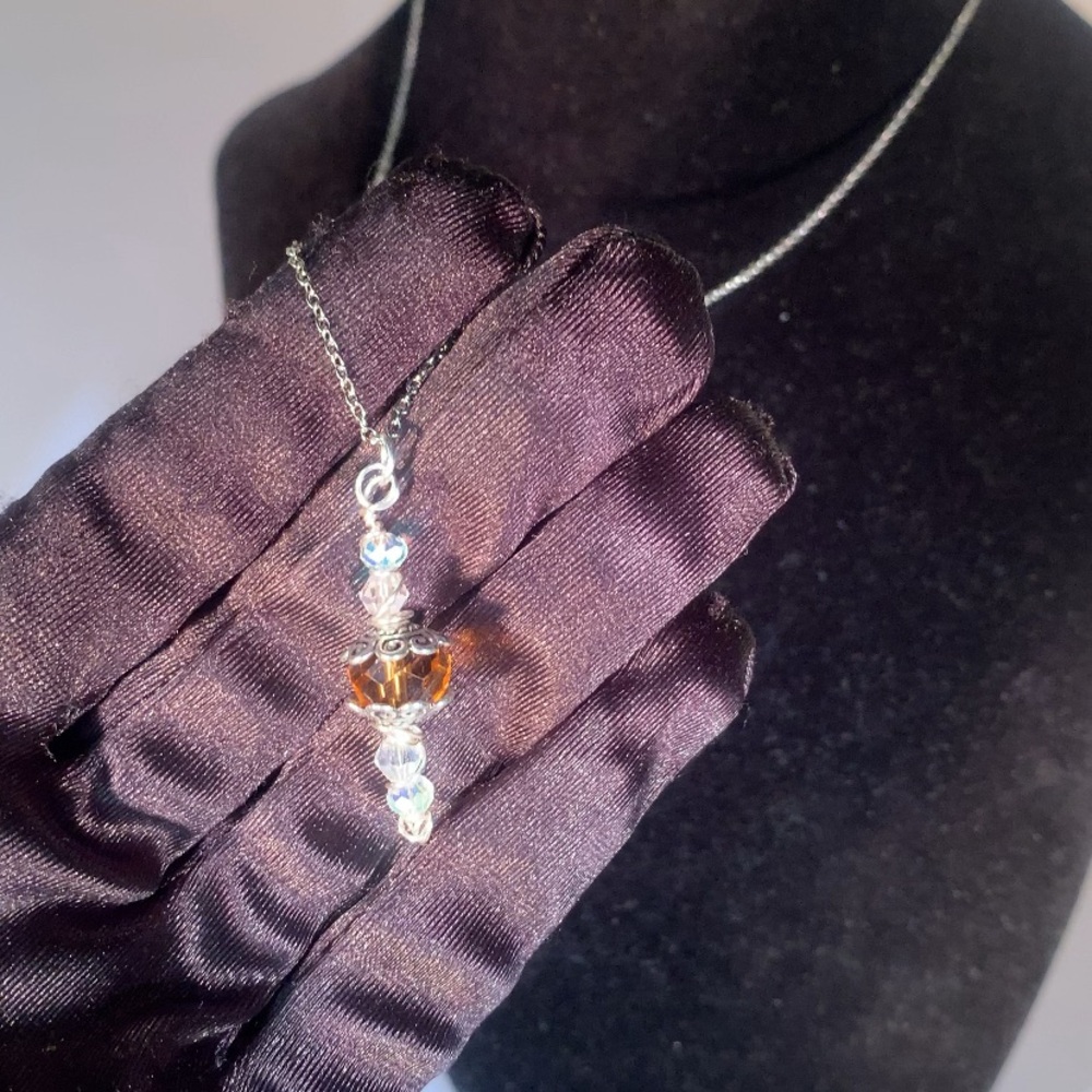 AMBER PULSE — Handcrafted Amber Glass Beaded Pendant Necklace with Heart Clasp